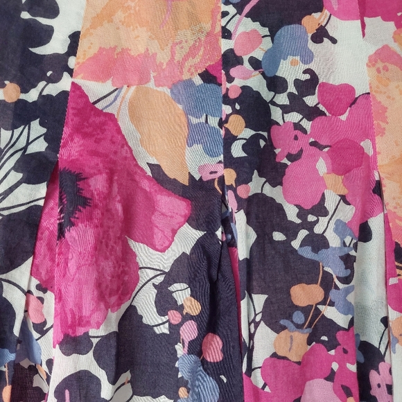 New York & Company 100% Cotton Colorful Floral Skirt Sz 4 - Picture 3 of 9